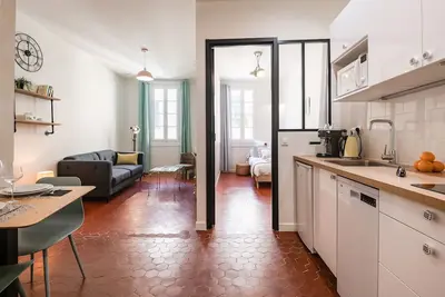Image de Charme du Vieux Nice - Emplacement Idéal - Appartement 1 à 3 Personnes -