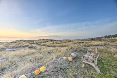 Image de Sanderling Sea Cottages, Unit 2: Walk to Coast!