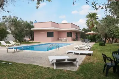 Image de Maison de vacances privée avec Wifi, piscine privée, climatisation, Tv, terrasse, parking