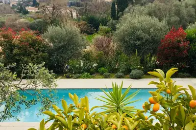 Image de Maison d'artiste climatisée 160 m2, piscine calme oliviers\n-10% pour 3 semaines