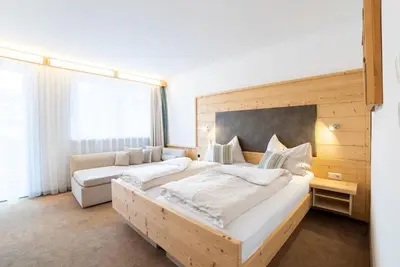 Doppelzimmer mit Balkon - Hotel Bergkristall