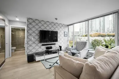 Image de Designer 3 bed Luxurious finishings! Sleeps 8. Communal Hot tub pool dry sauna