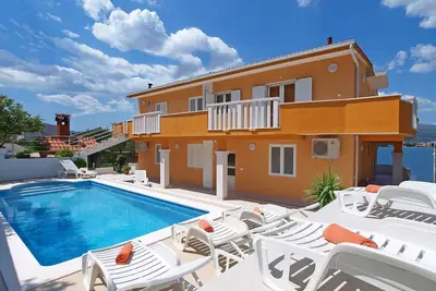 Image de Agréable appartement pour 4 personnes avec piscine, Wifi, climatisation, Tv et terrasse