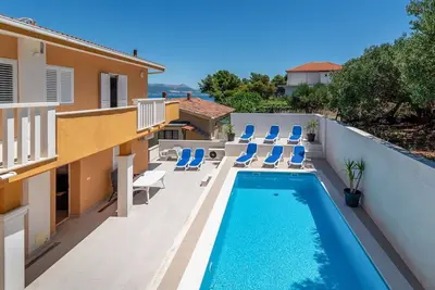 Image de Bel appartement pour 4 personnes avec climatisation, piscine, Wifi, Tv et terrasse