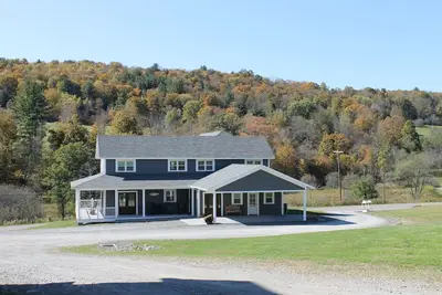 Image de Farmhouse - Family Favorite on 220-acres