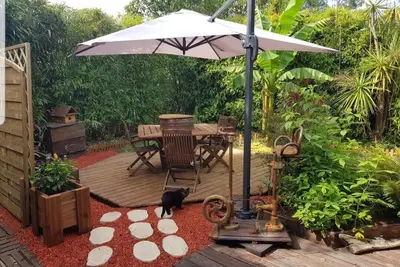 Image de Maison cosy avec jardin dans quartier calme proche Océan et Lac pour famille