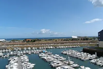 Image de Grand T2 cosy entièrement rénové, vue mer, idéalement placé