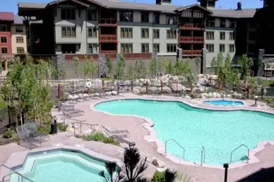 Image de The Village @ Mammoth - Stay where you play!