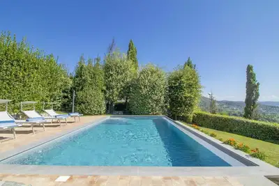 Image de Maison de vacances privée avec bain à remous, piscine privée, Wifi, climatisation, Tv, terrasse