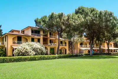 Image de Joli appartement pour 4 personnes avec Wifi, climatisation, Tv, balcon et parking