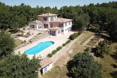 Image de Superbe villa provençale pour vacances en famille ou entre amis
