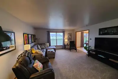 Image de Convenient to Green Bay's beltline where you can get anywhere in 15 minutes.