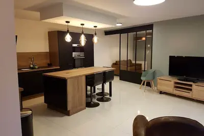 Image de loft 115 m² piscine + parking privé + terrasse
