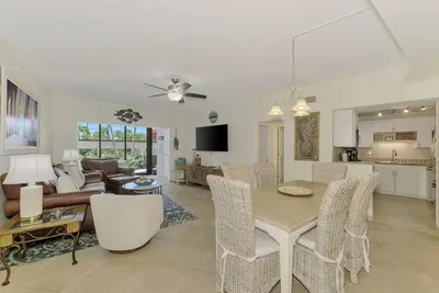 Image de Harbor Towers- 2Bed/2 Bath, Your Own Private Entrance!