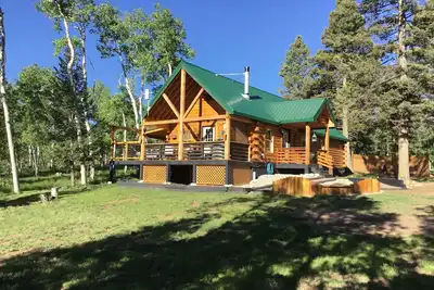 Image de ❤️ Colorado Log Cabin in the Aspens with a Hot Tub