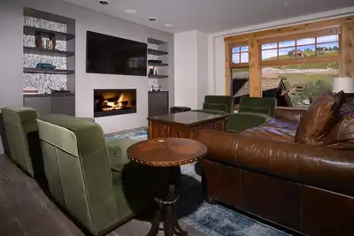 Image de Ski In/Ski Out \"WestWall Lodge\" Luxury Mountain Accommodation A306