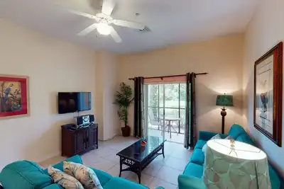 Image de 1st floor condo w/ sauna, pools, gym, limited-mobility access, basketball court