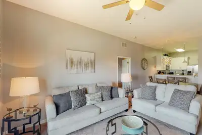 Image de 3rd floor condo w/ restaurant, tennis court, sauna, basketball court, pools