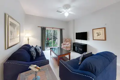 Image de Fantastic condo with gym, restaurant, shared pools, tennis court, & sauna