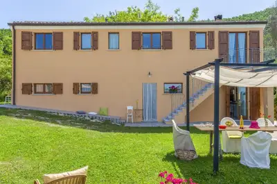 Image de Villa à Pergola avec piscine privée