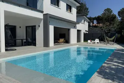 Image de Villa + piscine privée chauffée à Chiberta, plage à pieds, Golf, Surf, Thalasso