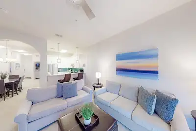 Image de Remodeled 2nd-Floor Condo w/Balcony, Shared Pools, Gym, Basketball Court, WiFi