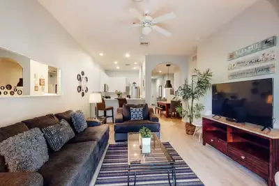 Image de 1st floor condo w/ shared pools, restaurant, tennis court, near theme parks, gym