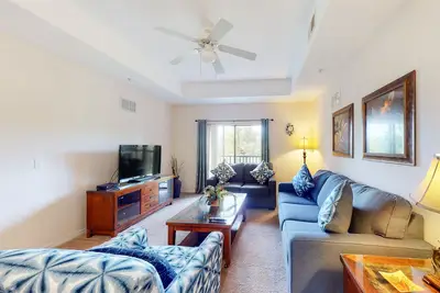 Image de Fourth Floor Condo w/ Shared Pools, Hot Tub, Central Ac - Near Theme Parks