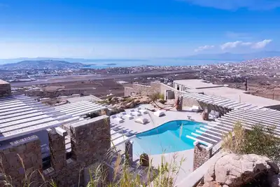 Villa Moonstone 270sqm with private pool amazing sunset & endless sea views