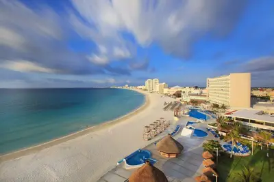 Image de Beautiful Beachside Resort à Cancun (3 chambres communicantes)