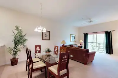Image de 2nd floor condo near theme parks, tennis court, balcony, gym, restaurant