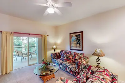 Image de 1st floor condo w/ basketball court, near theme parks, restaurant, pools