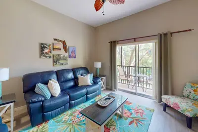 Image de Newly Renovated Condo With Stunning View Of Pond & Walking Trail w/ Pools, Tenni