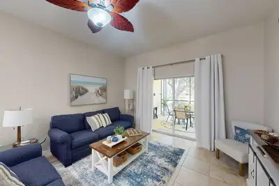 Image de 1st floor condo w/ tennis court, gym, near theme parks, basketball court, patio