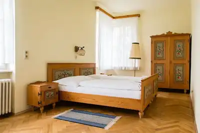Image de Bright vacation apartment on the farm, surrounded by meadows and gardens