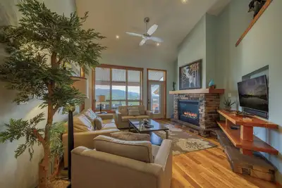 Image de Residences 3 Bedroom Condo: Unit 28