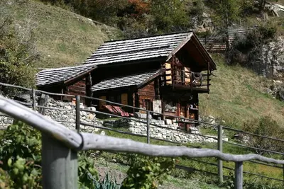 Image de Maison de vacances Ayer pour 1 - 2 personnes avec 1 chambre à coucher - Hutte