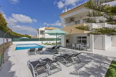 Image de Villa Brisa 4 bedrooms 4 bathrooms pool and private garden