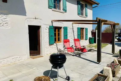 Image de belle maison de campagne ancienne rénovée avec terrain 3000 m2