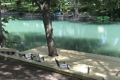 Image de River front! 🦮Friendly! 🛶Canoe, kayak/Sup, 🚤Boat rental. 2min from Whitewater