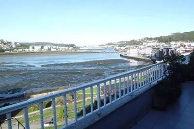 Image de Original Duplex Penthouse with fantastic views of the estuary and the town of Viveiro