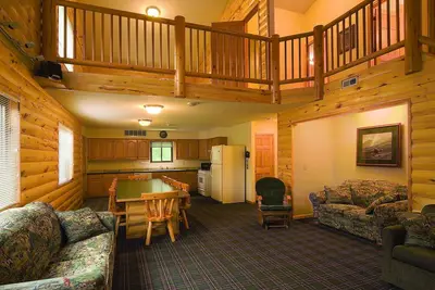 Image de Gorgeous 2 Story Townhouse Style Cabin Near Lake Mille Lacs
