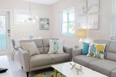 Image de Updated. Great Family Spot with Free Amenities and Close to Everything. Pool, Grill, Fire Pit.