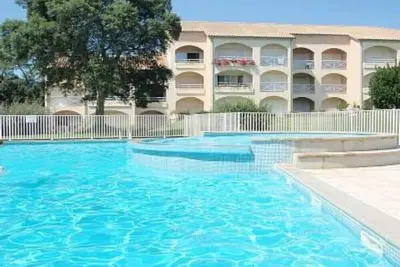Image de Appartement À CÔTÉ Golf Et Plage. Piscine.