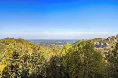 Image de 2 Br w/ Unobstructed Mountain Views, Hot Tub, Game Loft, Near Dollywood