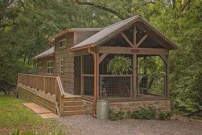 Image de Celina Cabin  | Nature Cabin Near Downtown Chattanooga