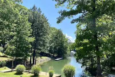 Image de ⭐️ Lake Daze ⭐️ Waterfront Lake Retreat & Byob - Bring Your Own Boat! ! !