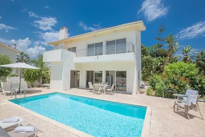 Central Protaras Villa | 3 bedrooms | private Pool | Villa Dafnis Morfi | Close to Protaras Strip