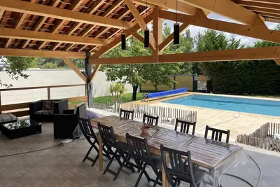 Image de Maison chaleureuse sur le bassin