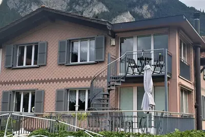 Image de 3 1\/2-apartment on the first floor, ideal for couples\/ families\/ very quiet, close to public transportation.